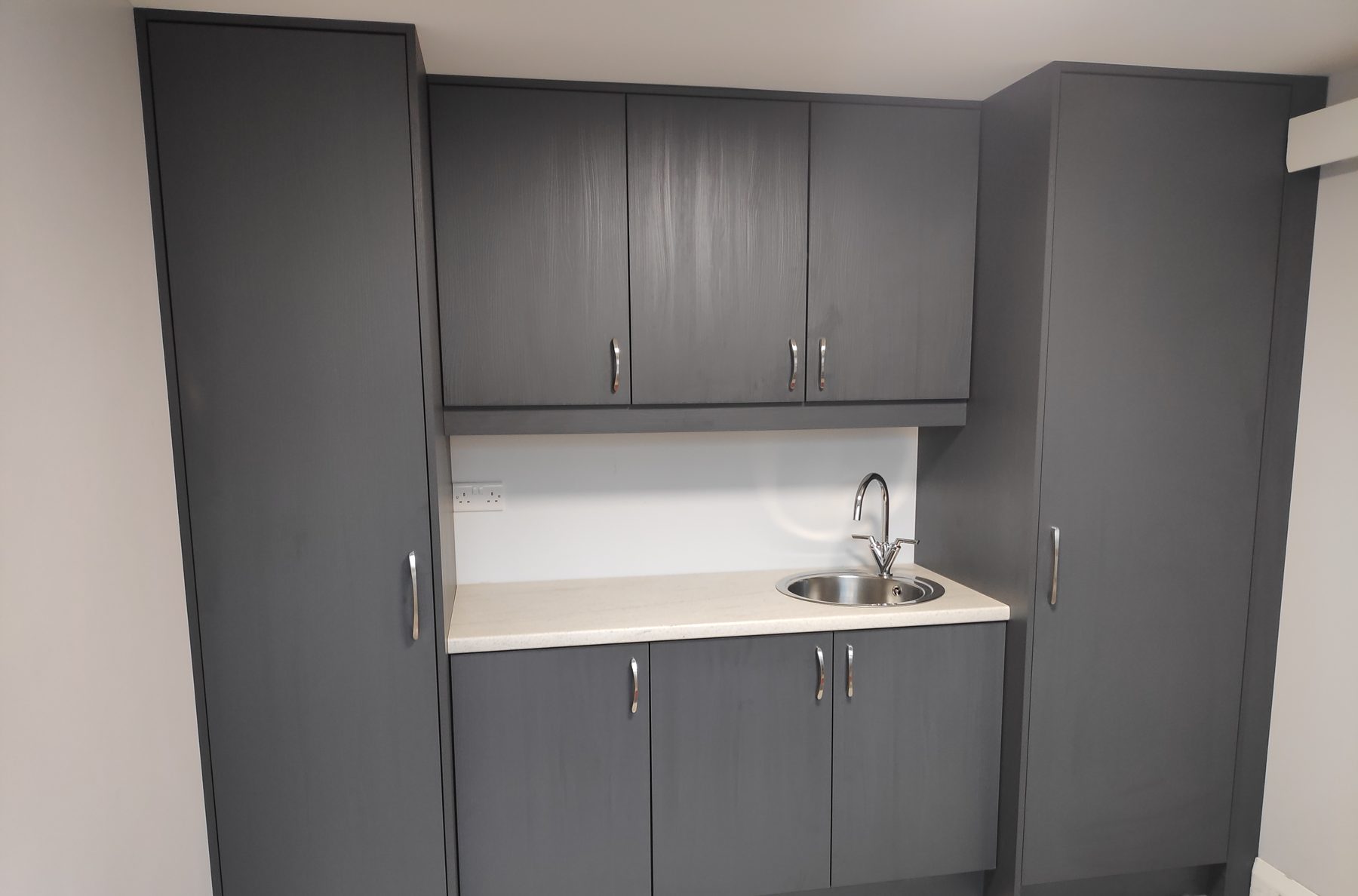 Anthracite kitchenette (finished) - fitted by Kitchen Hero