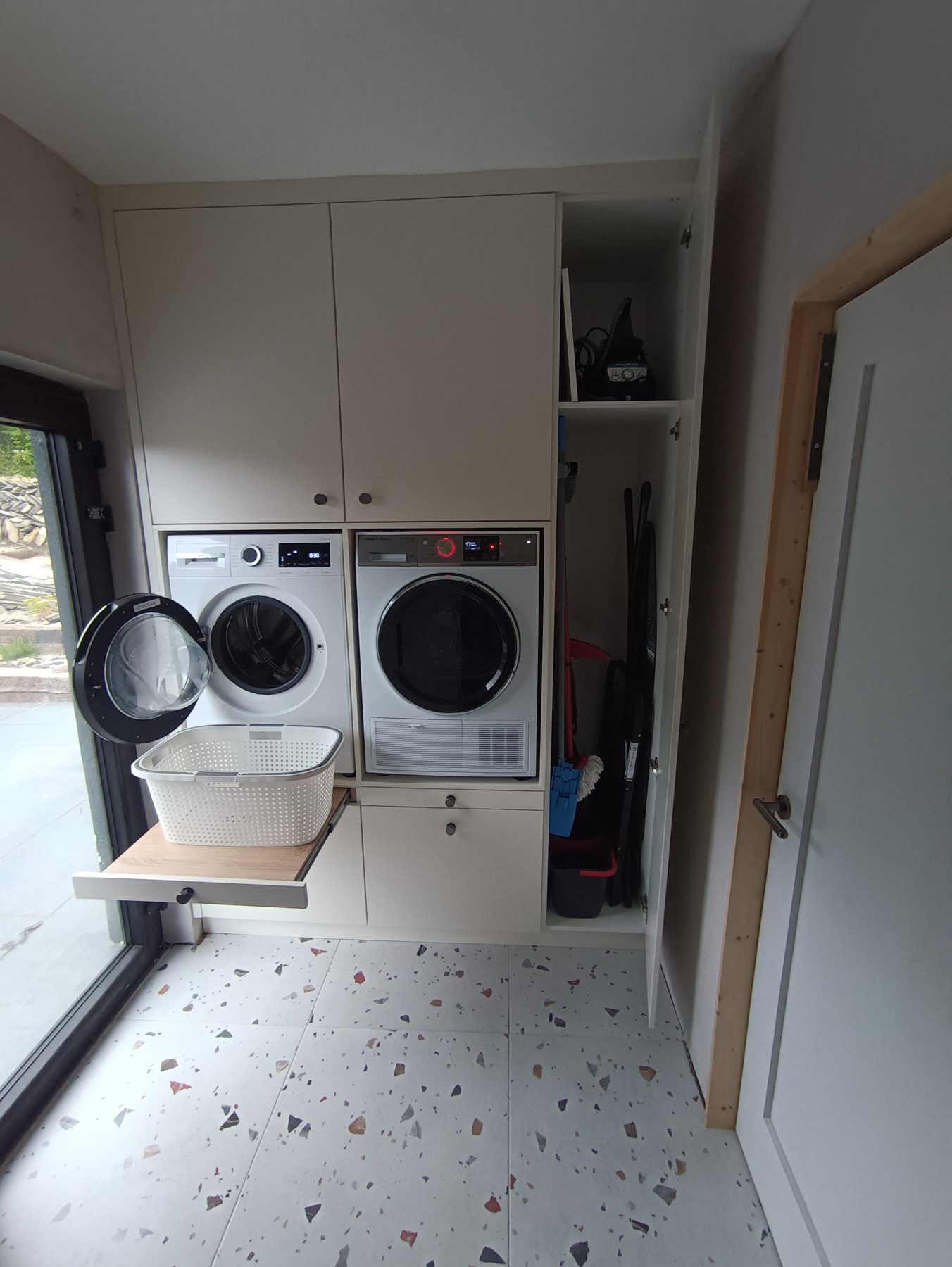 Laundry room unit (finished) - fitted by Kitchen Hero