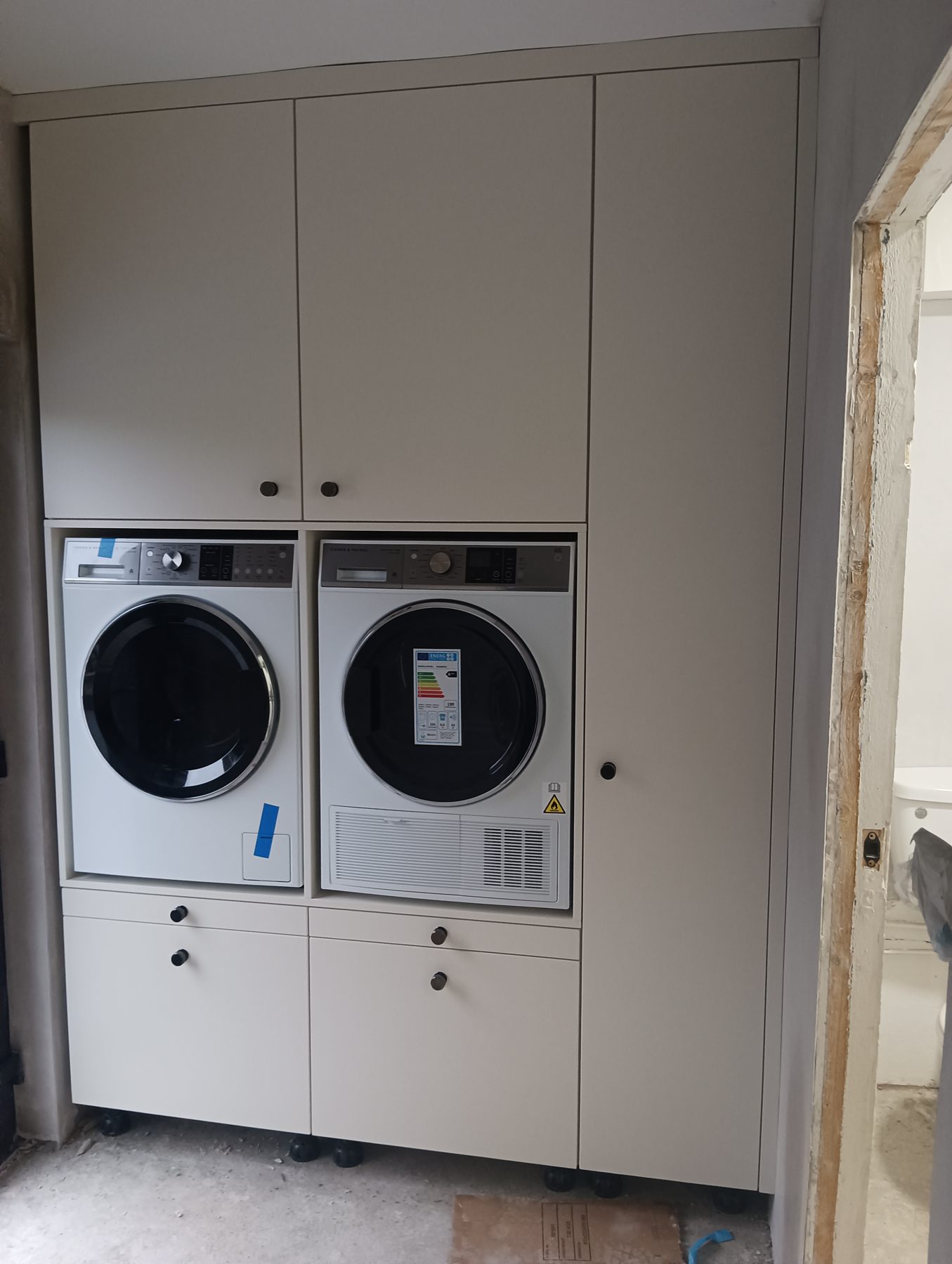 Laundry room unit (finished) - fitted by Kitchen Hero