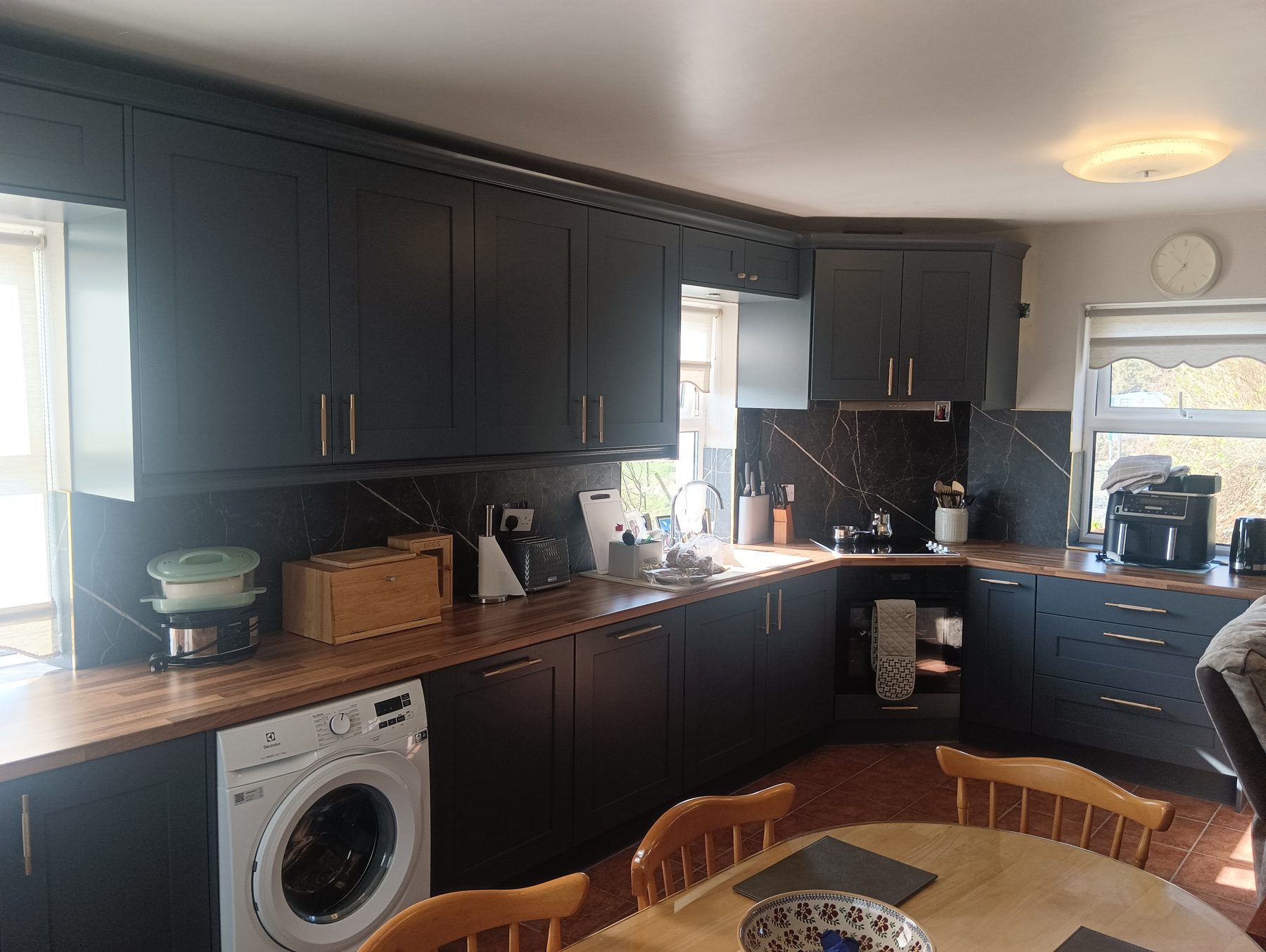 Navy shaker kitchen Navy shaker kitchen (finished) - fitted by Kitchen Hero