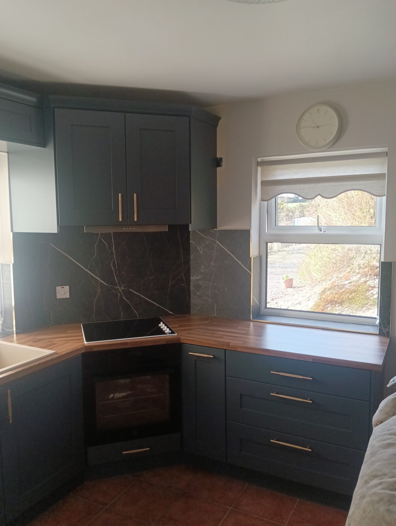 Navy shaker kitchen fitted by Kitchen Hero