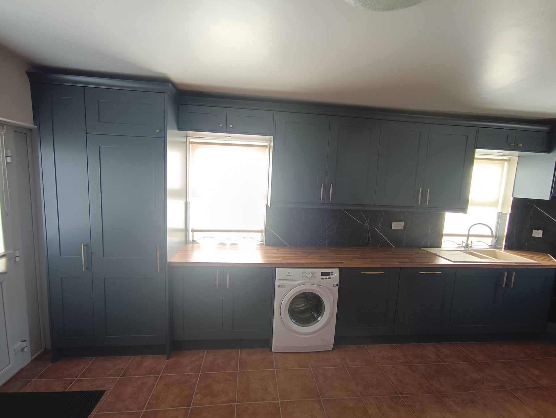 Navy shaker kitchen Navy shaker kitchen (finished) - fitted by Kitchen Hero