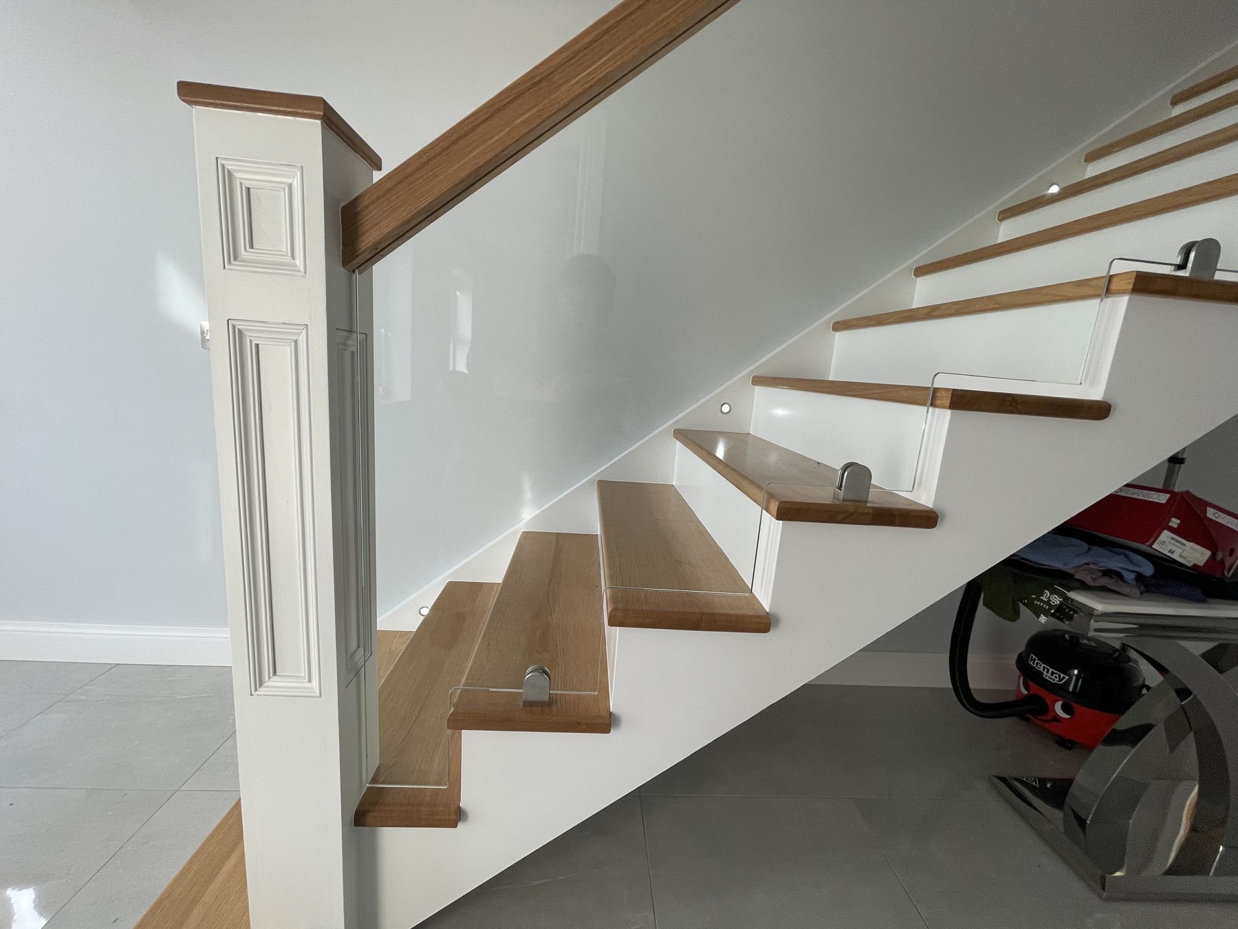 Oak and glass staircase Oak and glass staircase (finished) - fitted by Kitchen Hero