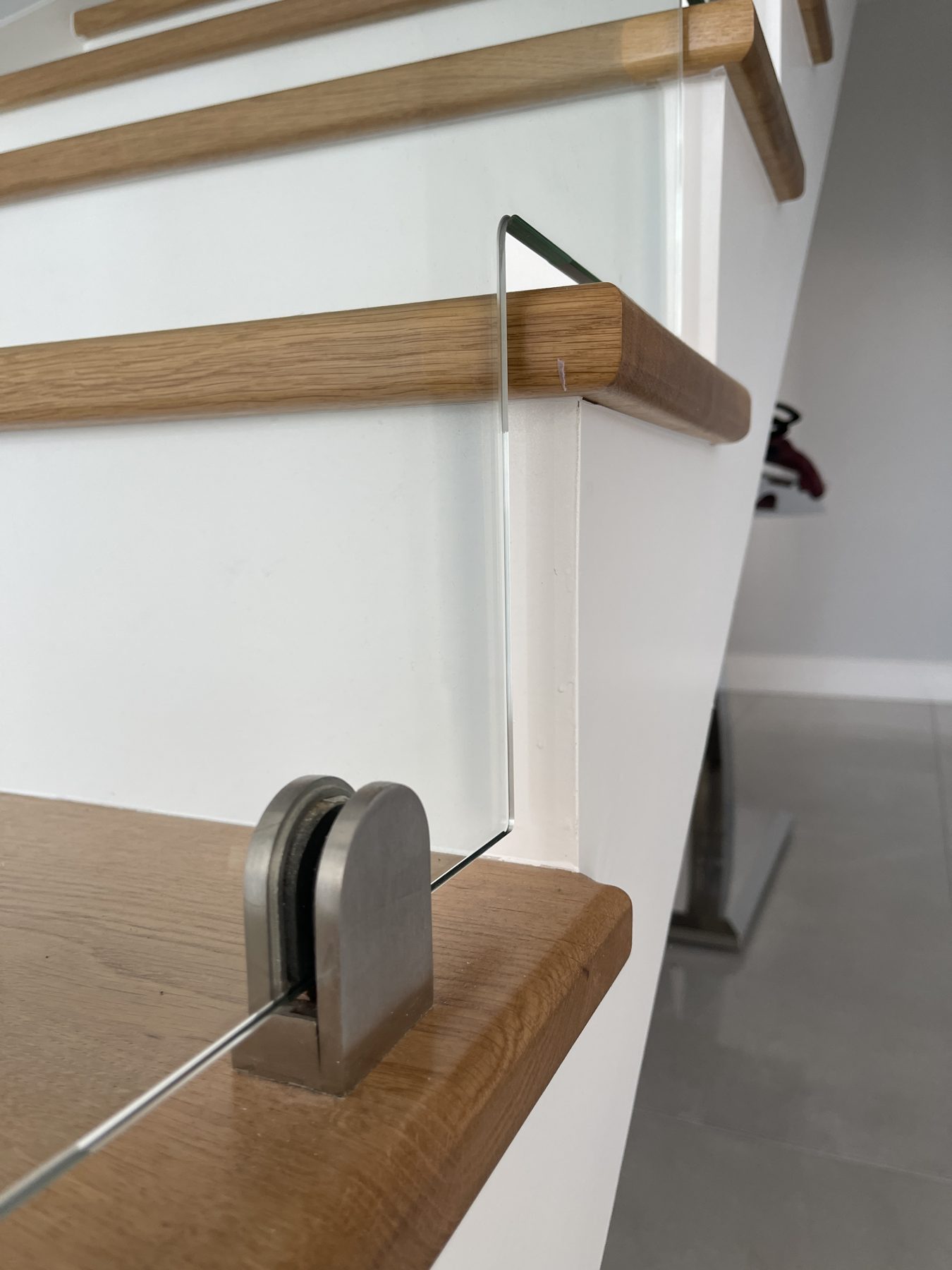 Oak and glass staircase Oak and glass staircase (finished) - fitted by Kitchen Hero